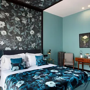 Velona's Jungle Luxury *** Florence